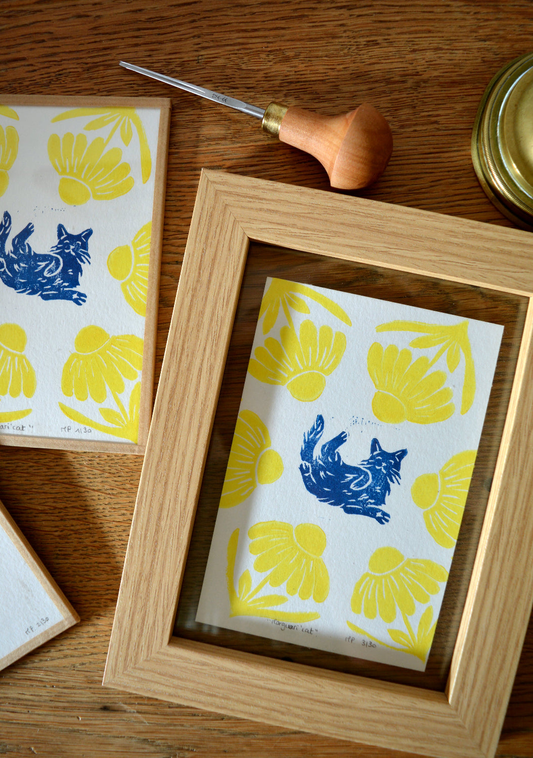linogravure chat fleur jaune