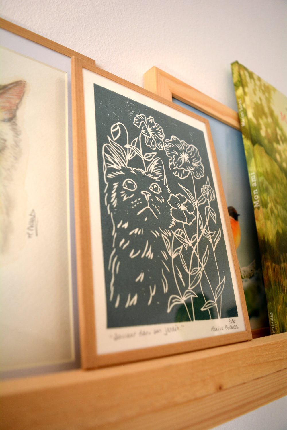 linogravure chat vert fleuri