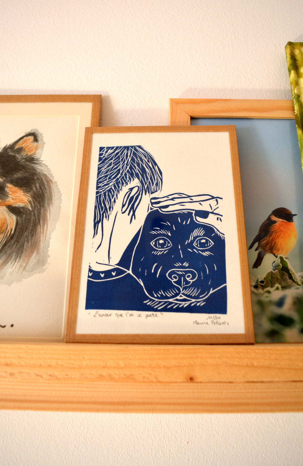 linogravure chien bleu nuit