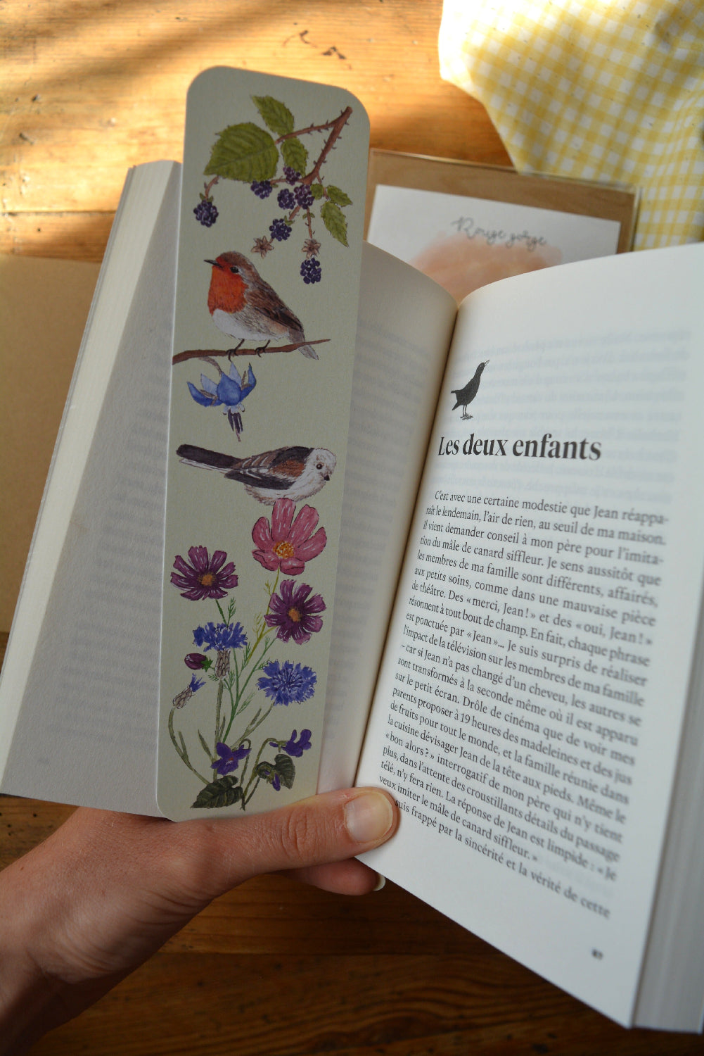 marque page printemps avec des oiseaux et des fleurs